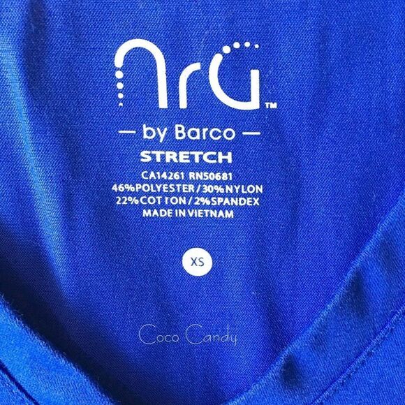🔃NRG By Barco Two Pocket V Neck Scrub Top - Picture 5 of 6